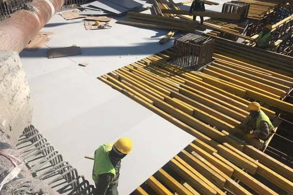 塑料(liào)中空模闆，塑料(liào)建築模闆近年(nián)來被廣泛應用(yòng)于城市建築施(shī)工