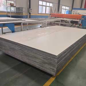 CFRT蒙皮(pí)增強車廂闆複合(hé)闆