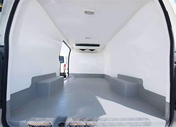 CFRT複合闆(pǎn)蒙皮冷藏車(chē)具有良好冷(leng)藏密封效果(guǒ)